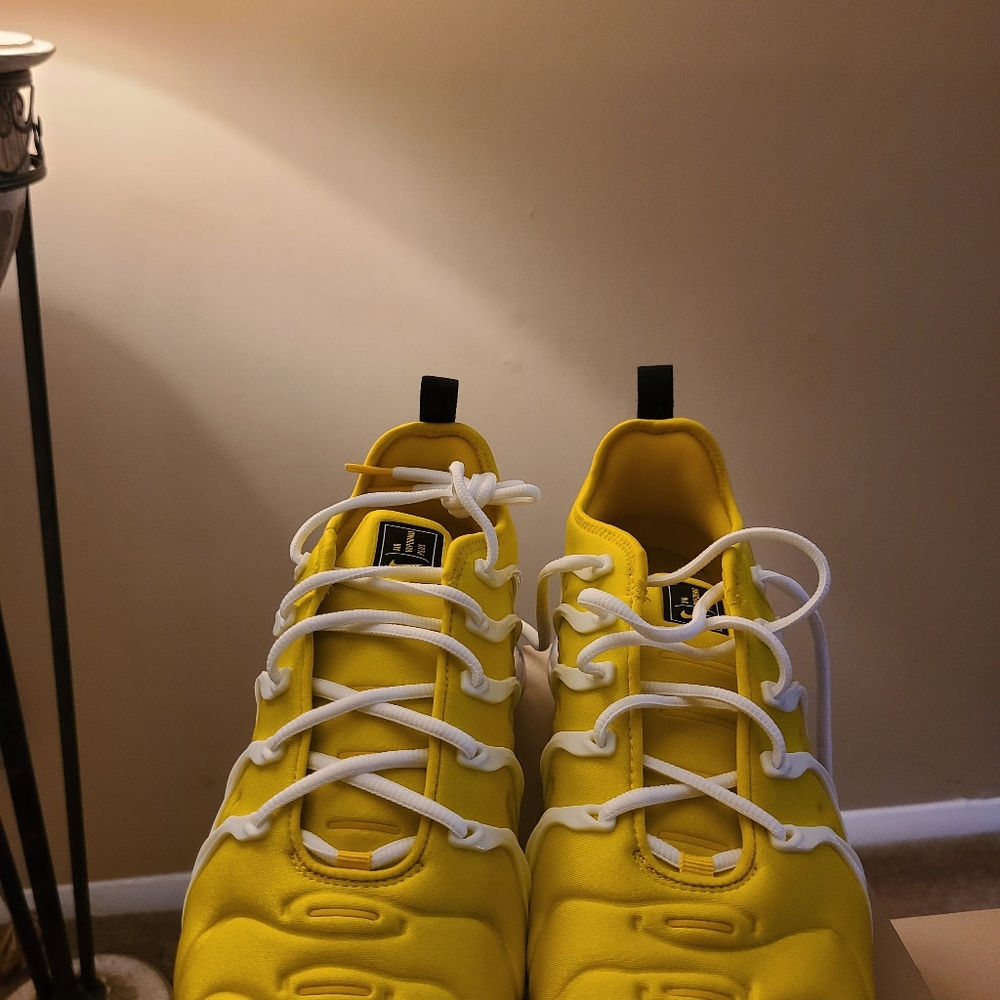 Airmax Yellow Nike Sneakers